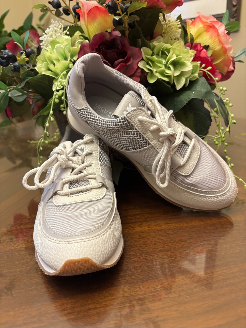 Michael Kors Women's Ivory Mesh & Leather Lace-Up Sneakers Size 7.5